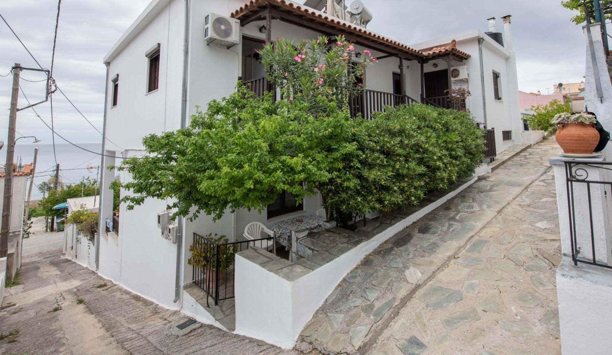 Lilian Beachfront Apartments Нео-Клима Экстерьер фото